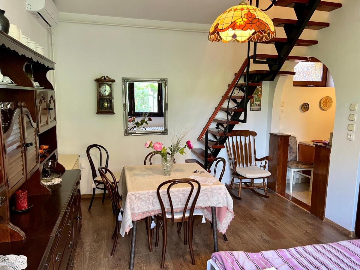 Orosz Apartmanhaz Дьюла Экстерьер фото